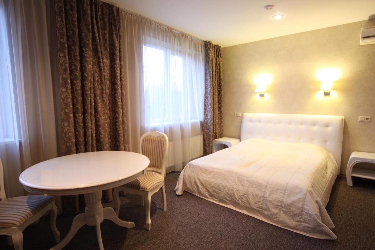 Hotel Felicia Riga Esterno foto